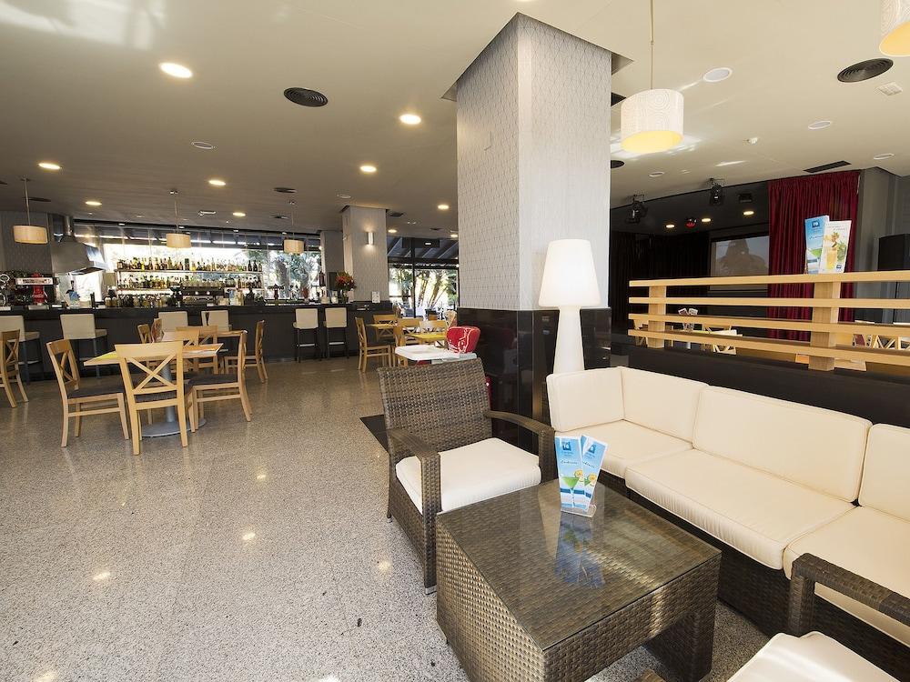 Apartahotel Turísticos Fuengirola